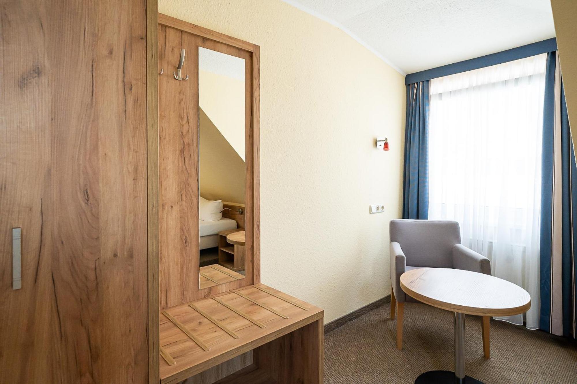 Sleepbeeone Wilhelmshaven Otel Dış mekan fotoğraf