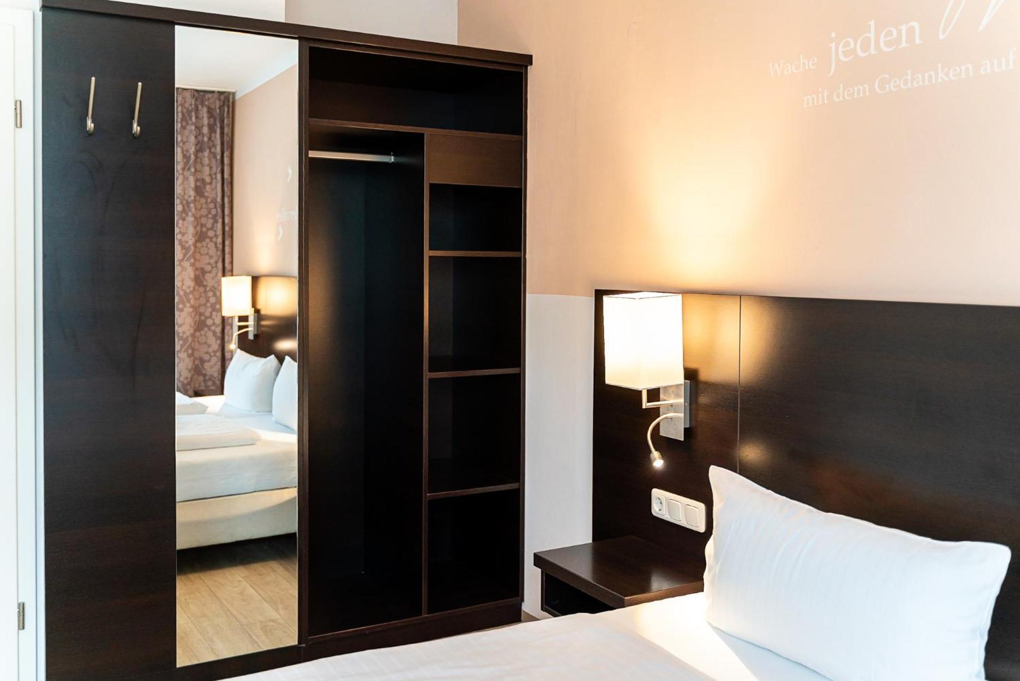 Sleepbeeone Wilhelmshaven Otel Dış mekan fotoğraf