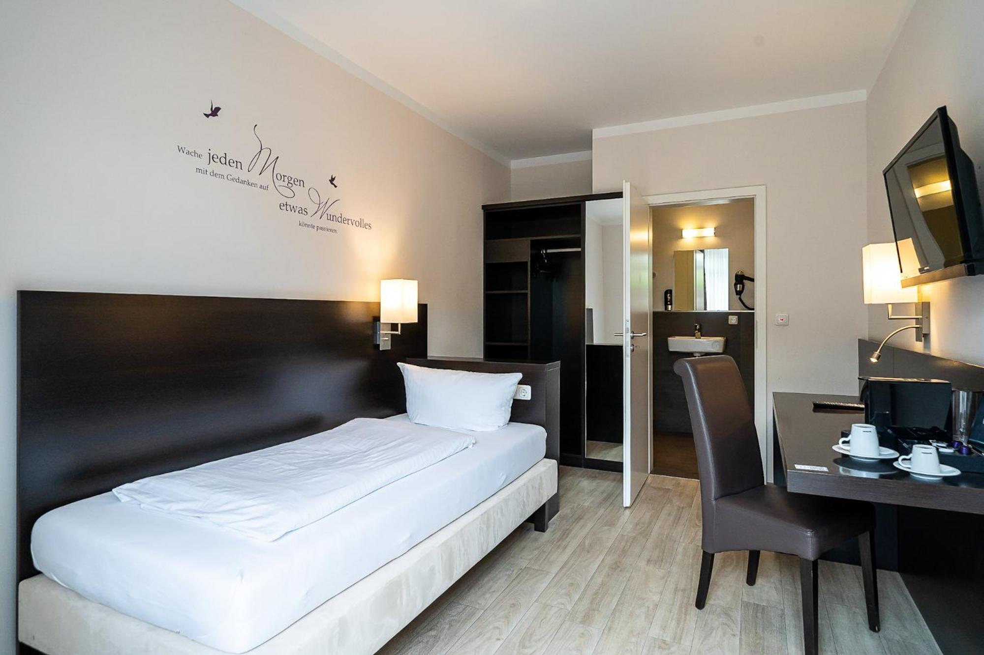 Sleepbeeone Wilhelmshaven Otel Dış mekan fotoğraf